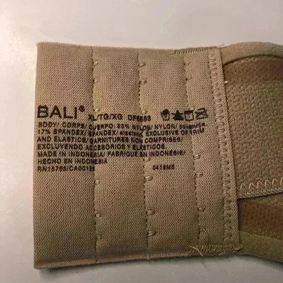Bali Cool Comfort Fabric Flex Fit Bra size XL Light Beige 7 ways to wear NWT - Picture 8 of 12